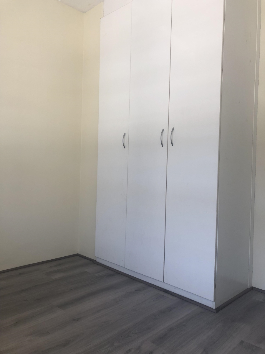 To Let 2 Bedroom Property for Rent in Burgundy Estate Western Cape